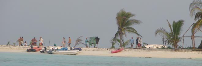 web San Blas Local cruisers have a picnic © BW Media